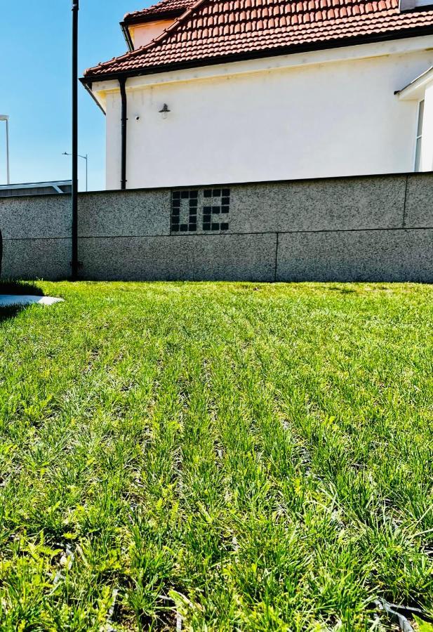 Apartman Mikulov Garden エクステリア 写真